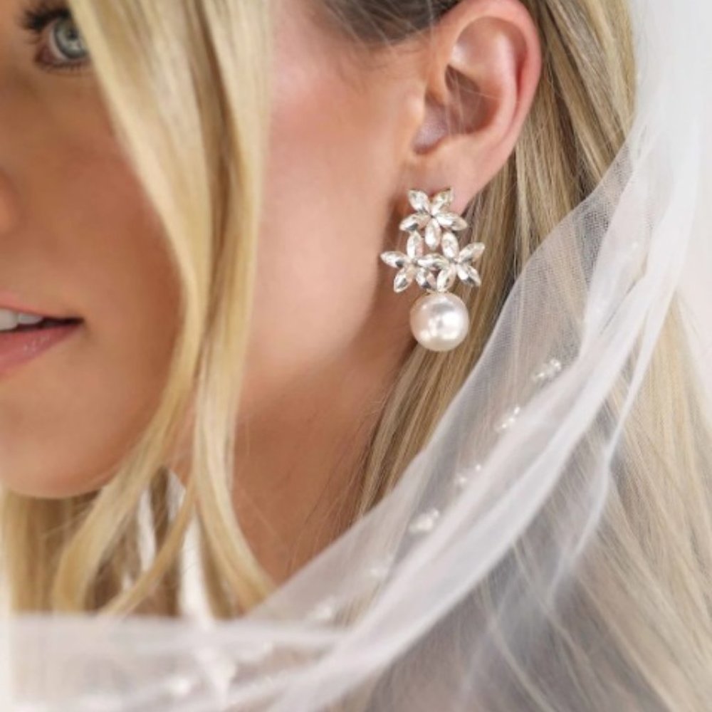 ETTIKA BEST DAY CRYSTAL & PEARL 18K GOLD PLATED EARRINGS